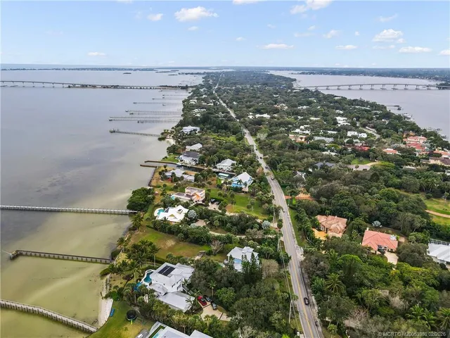 $3,000,000 | 94 North Sewalls Point Road, Stuart, FL 34996