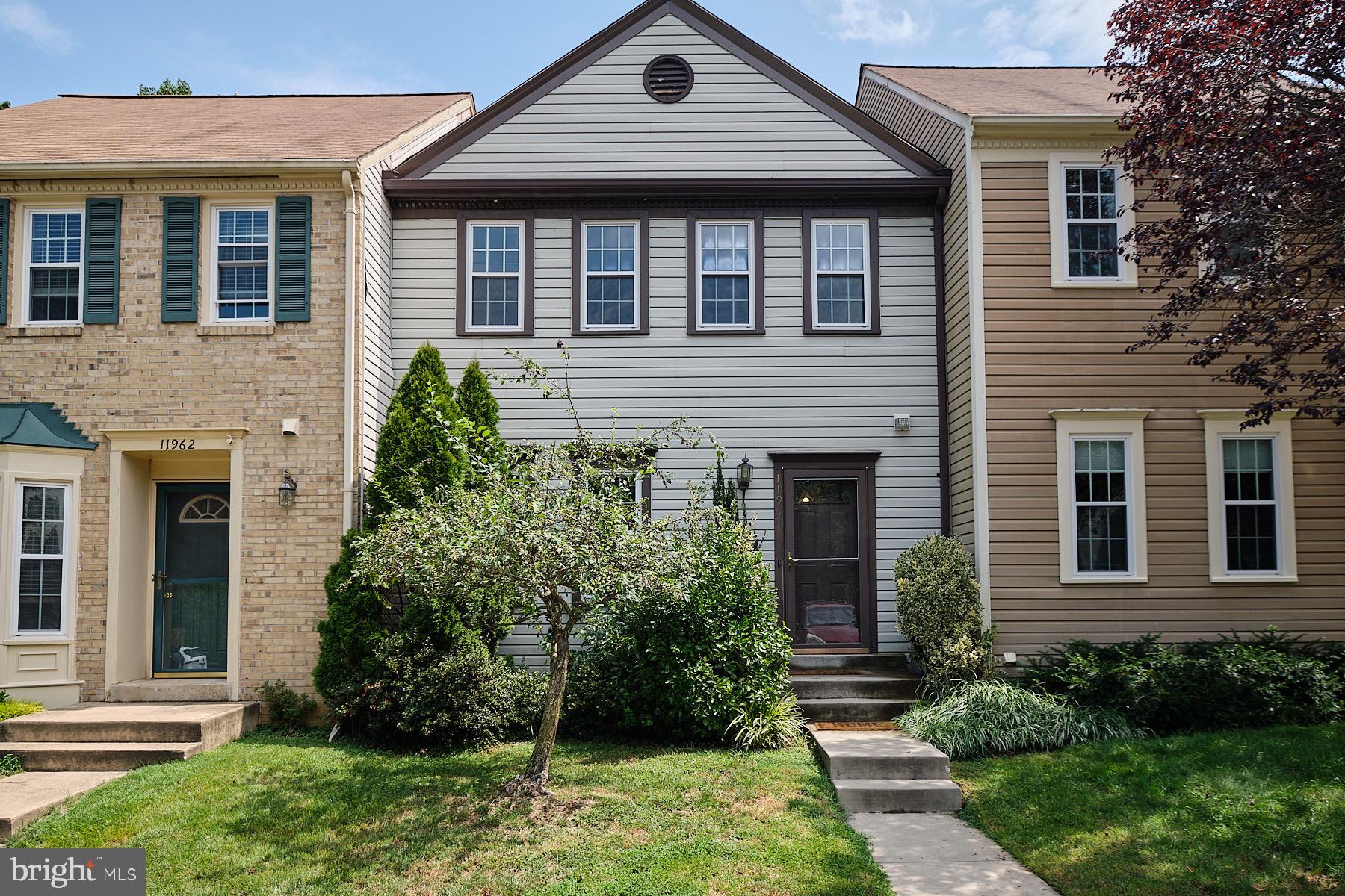 11960 Sentinel Point Court Reston, VA 20191 - Photo 1 of 50