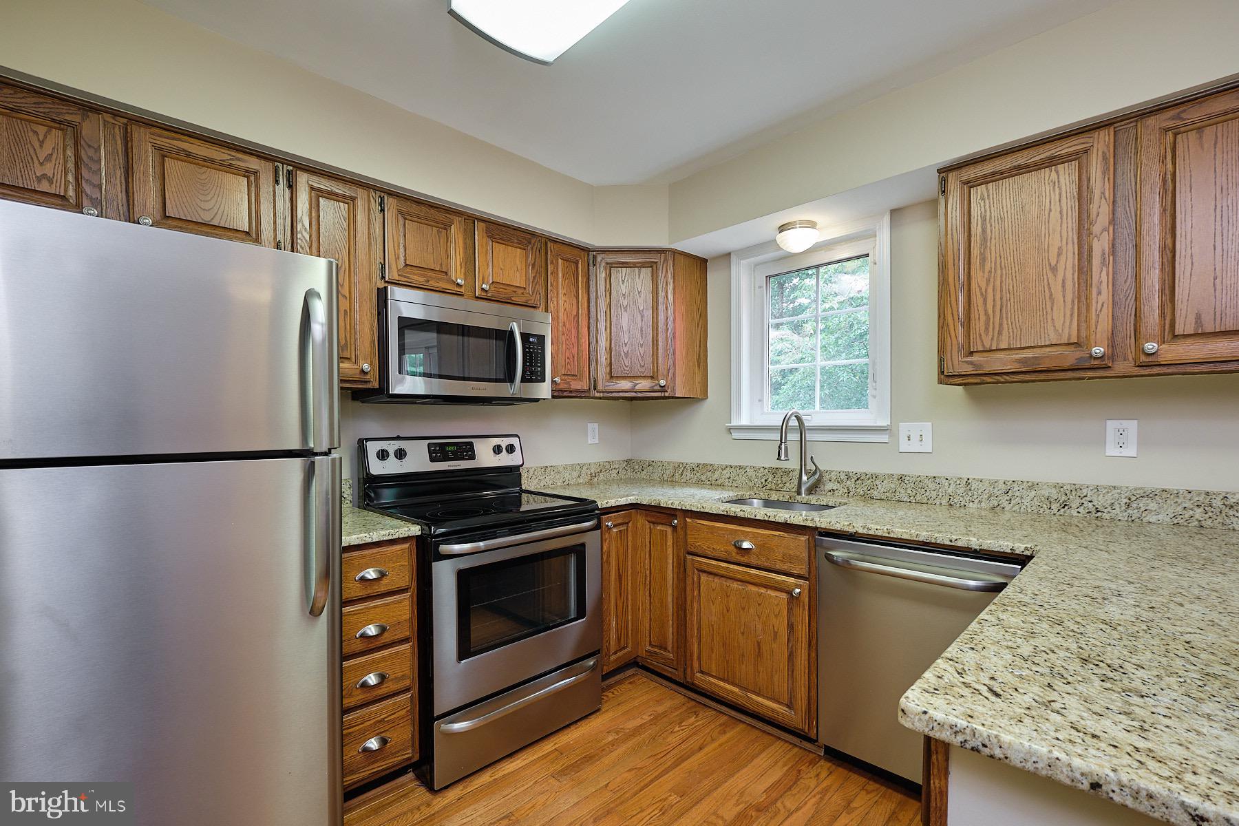 11960 Sentinel Point Court Reston, VA 20191 - Photo 15 of 50