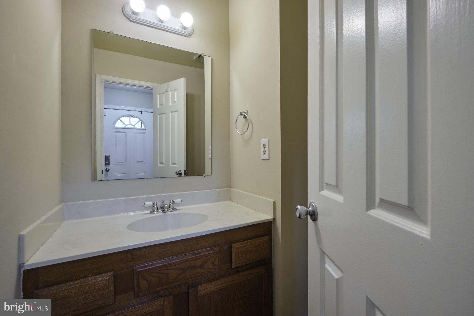 11960 Sentinel Point Court Reston, VA 20191 - Photo 18 of 50