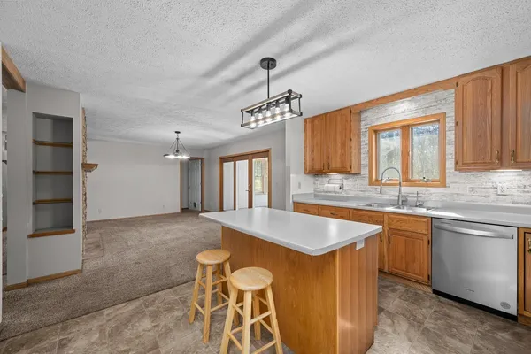 $299,900 | 1430 Woodland Drive, Sherrard, IL 61281