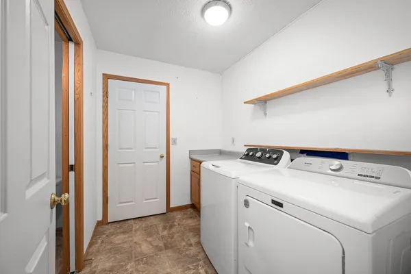 $299,900 | 1430 Woodland Drive, Sherrard, IL 61281