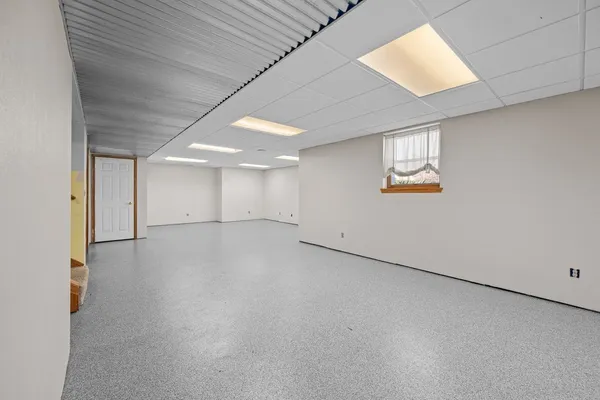 $299,900 | 1430 Woodland Drive, Sherrard, IL 61281