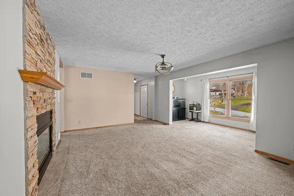 $299,900 | 1430 Woodland Drive, Sherrard, IL 61281