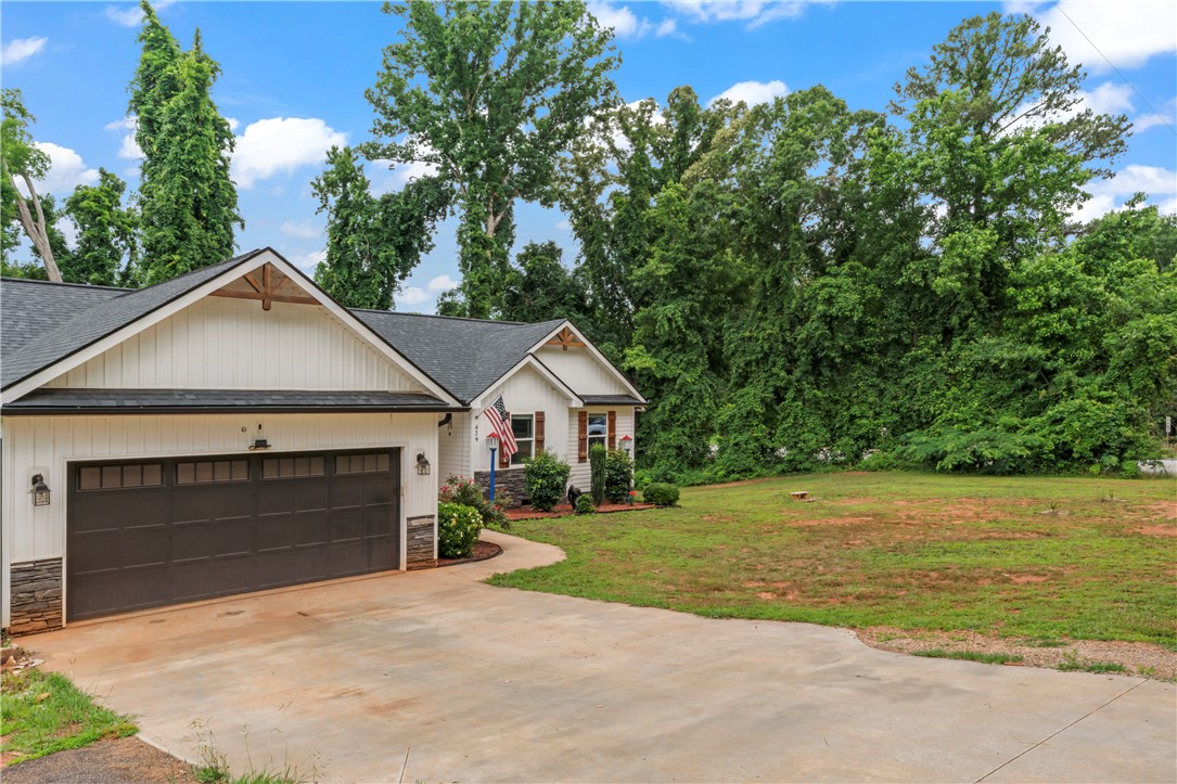 429 Nelson Drive Anderson, SC 29621 - Photo 3 of 32 landscaped walkway.