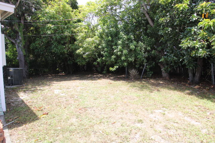 1412 West 6th Street Riviera Beach, FL 33404 - Photo 15 of 16 IMG_1177