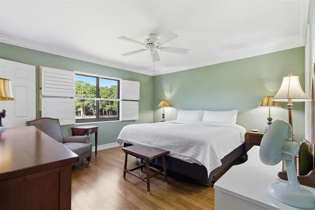 $338,500 | 228 Fox Glen Drive, Unit 3205, Naples, FL 34104