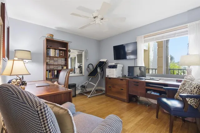 $338,500 | 228 Fox Glen Drive, Unit 3205, Naples, FL 34104