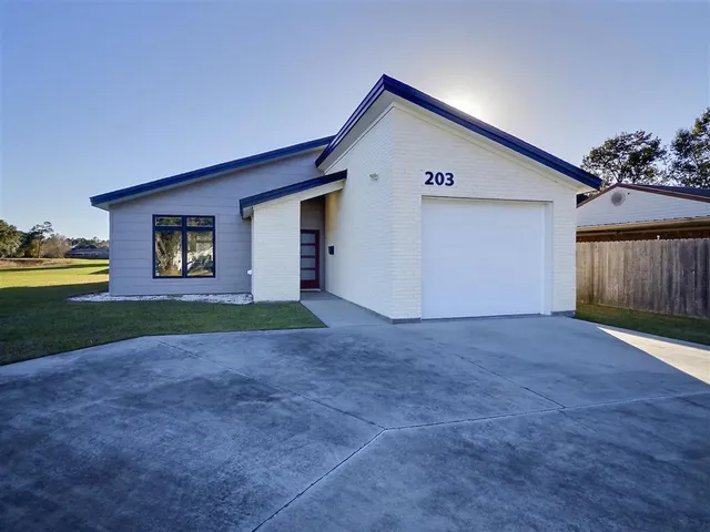 $225,000 | 203 Heather Street, Lake Charles, LA 70605