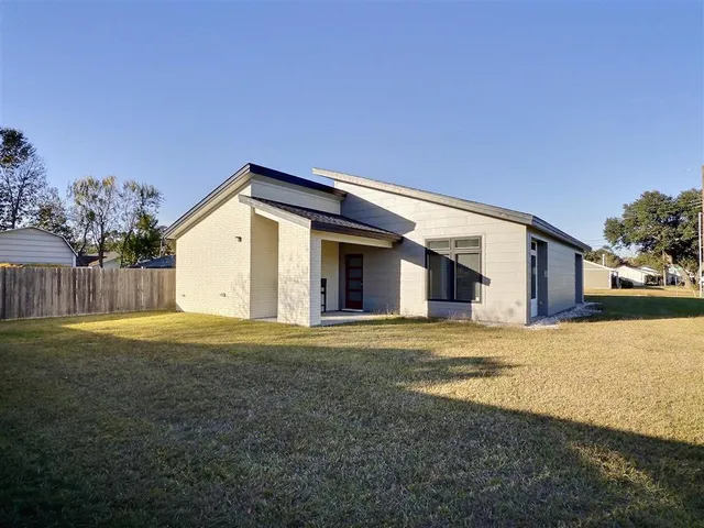 $225,000 | 203 Heather Street, Lake Charles, LA 70605