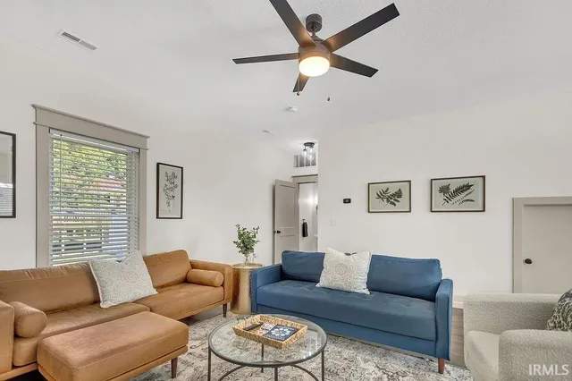 $2,825 | 1122 South Fess Avenue, Bloomington, IN 47401