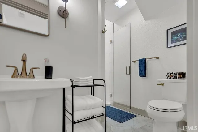 $2,825 | 1122 South Fess Avenue, Bloomington, IN 47401