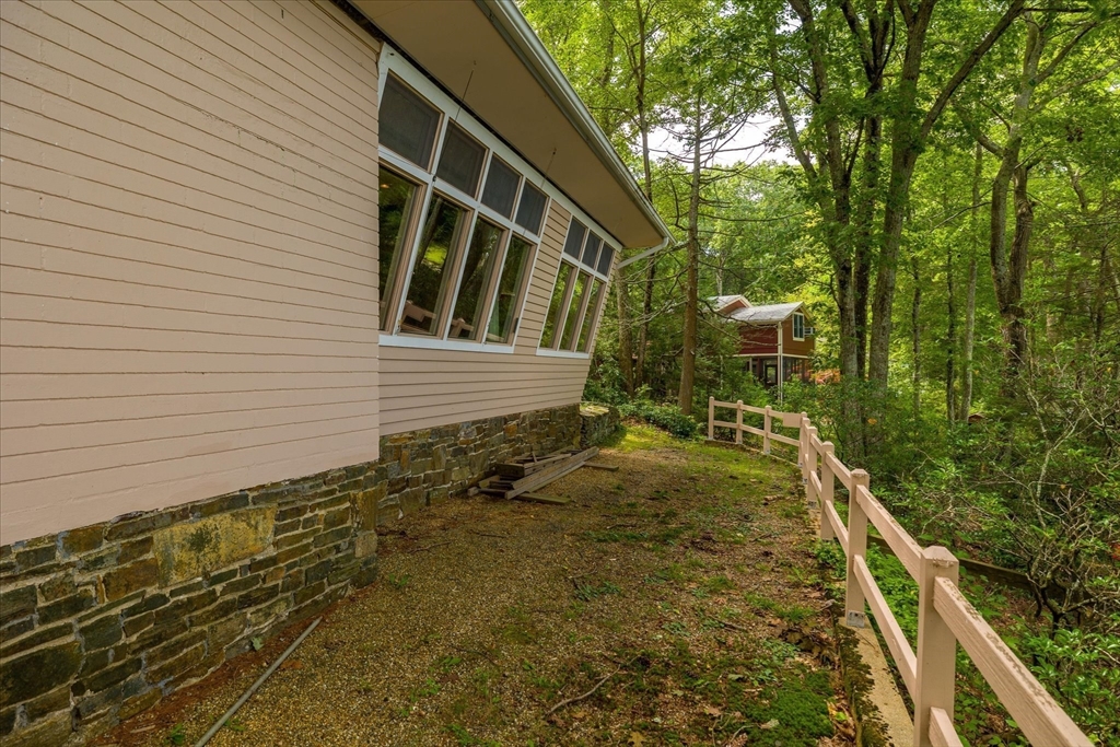 1 Cormack Road Sturbridge, MA 01566 - Photo 26 of 28 a backyard of a house