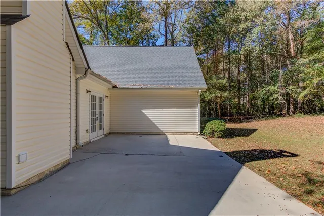 a view of backyard of house