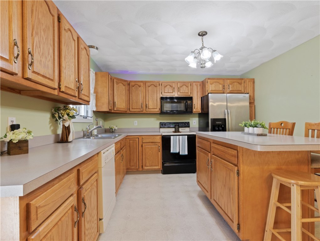 150 George Allen Road Glocester, RI 02814 - Photo 6 of 40