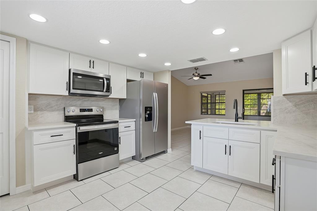 3450 Dow Lane Spring Hill, FL 34609 - Photo 20 of 44