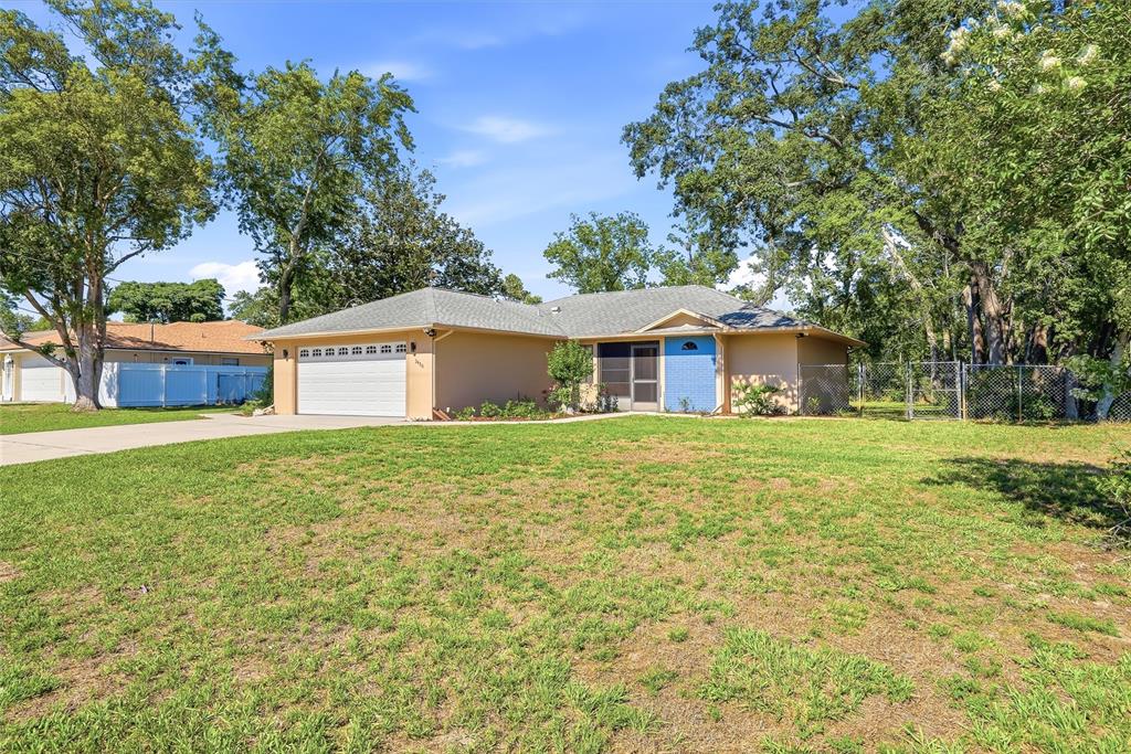 3450 Dow Lane Spring Hill, FL 34609 - Photo 3 of 44