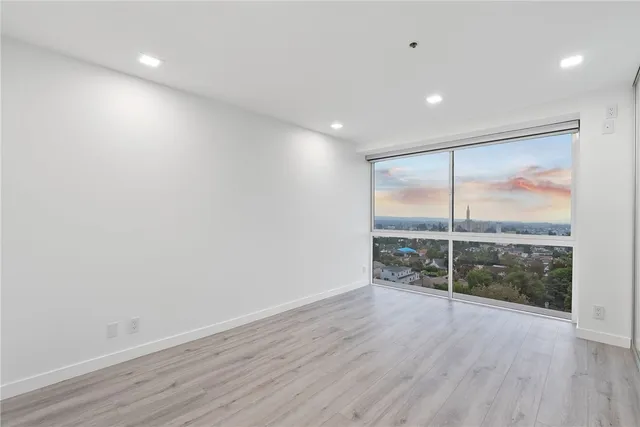 a bathroom with a double vanity sink and mirror