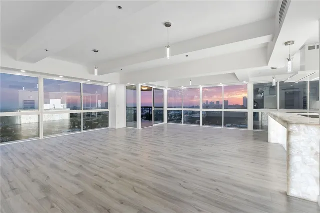 $1,980,000 | 10790 Wilshire Boulevard, Unit 806, Los Angeles, CA 90024