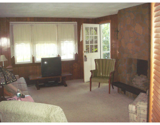 119 Old Road Dracut, MA 01826 - Photo 7 of 15 Gallery Image 7