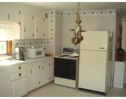 119 Old Road Dracut, MA 01826 - Photo 9 of 15 Gallery Image 9