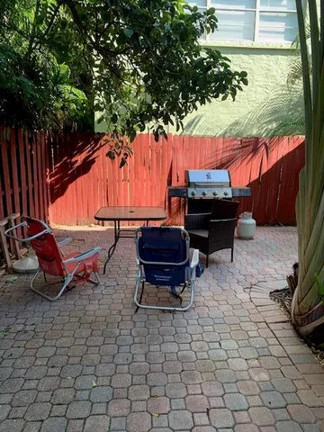 $1,650,000 | 217 Lytton Court, West Palm Beach, FL 33405