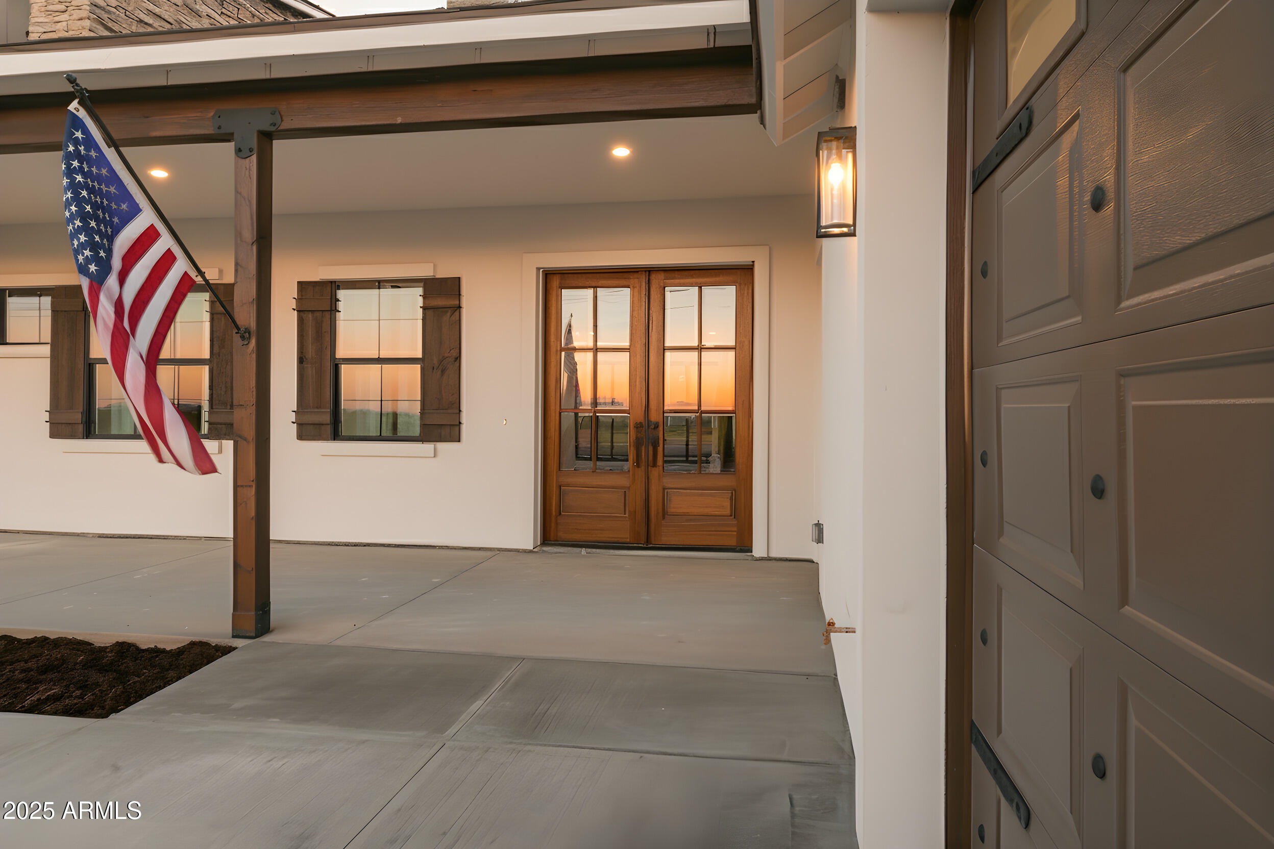 235 North Clemans Road Coolidge, AZ 85128 - Photo 9 of 33 a view of an entryway with a house