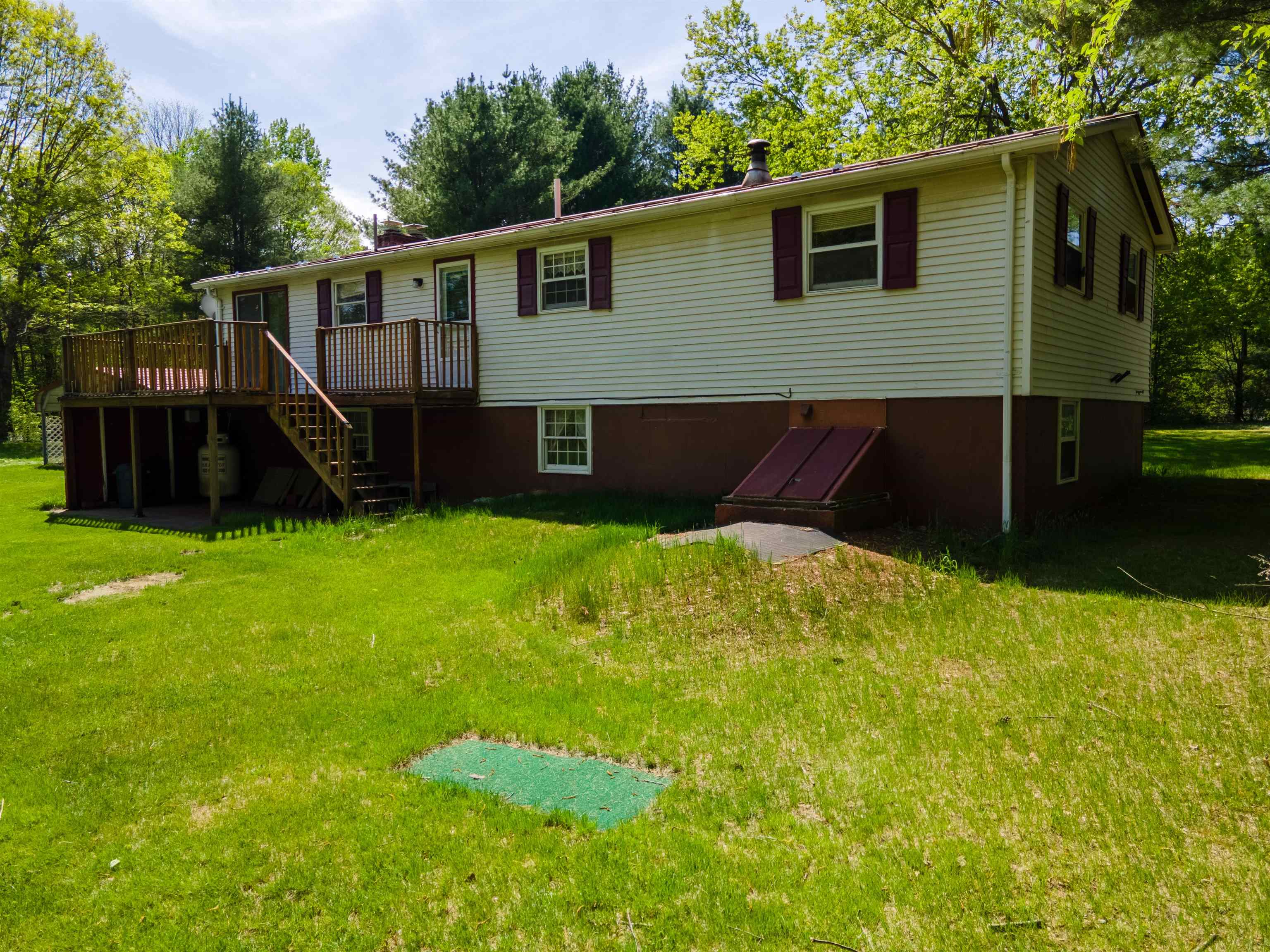 4729 Us Route 5 Springfield, VT 05156 - Photo 6 of 42 Gallery Image 6