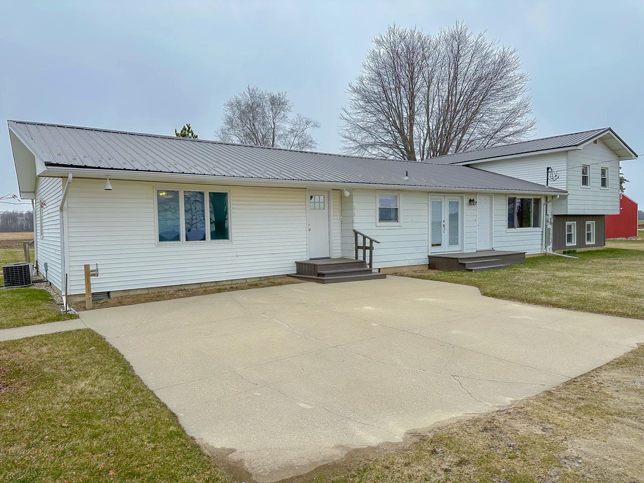 9533 East Denver Road Coleman, MI 48618 - Photo 1 of 37 1932302-0998c5a1-a5b9-4fe9-a8d4-358e71388f78.JPG