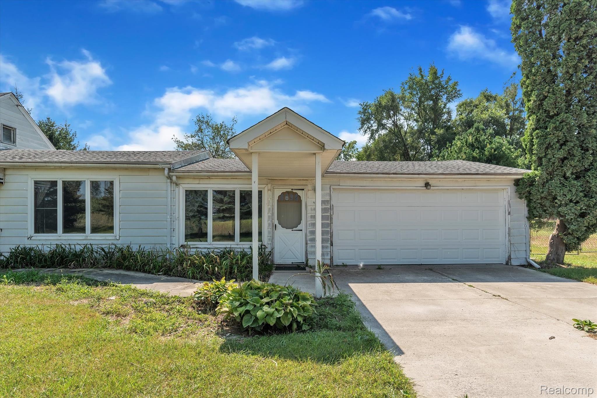 12557 Darling Road Milan, MI 48160 - Photo 4 of 41 04-12557-Darling-Rd-WindowStill-Real-Estate-Photography-5.jpg