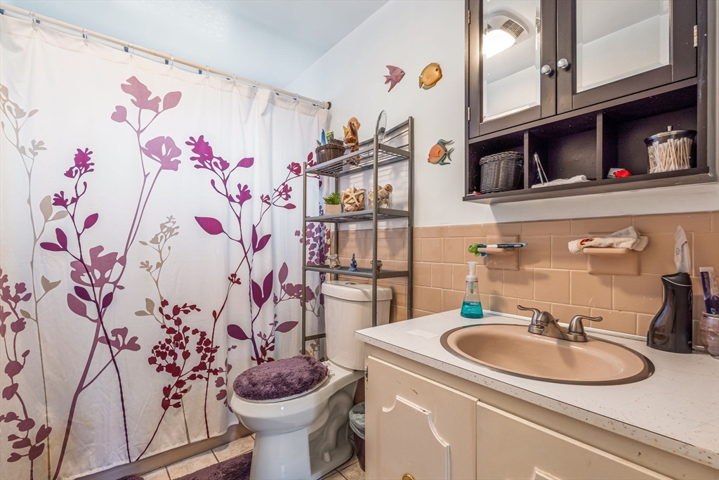 21 Victor Road Framingham, MA 01702 - Photo 12 of 33