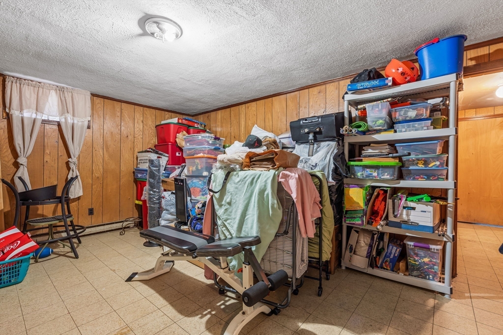 21 Victor Road Framingham, MA 01702 - Photo 14 of 33