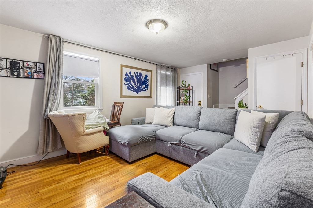 21 Victor Road Framingham, MA 01702 - Photo 18 of 33