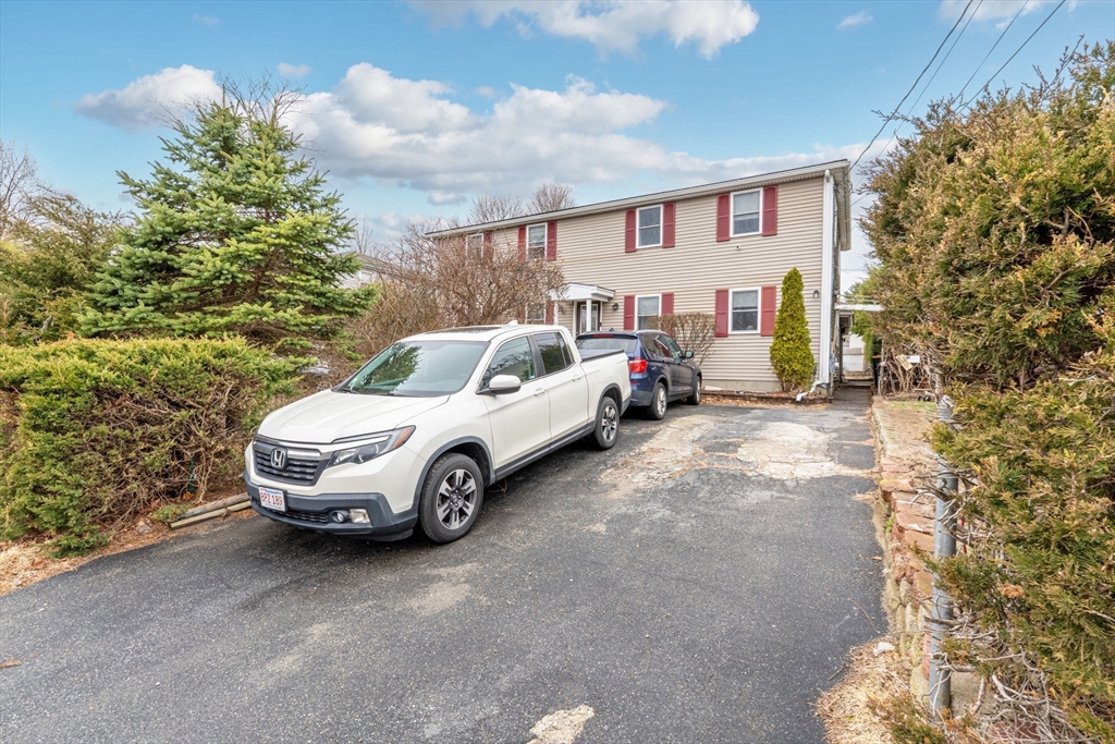 21 Victor Road Framingham, MA 01702 - Photo 2 of 33