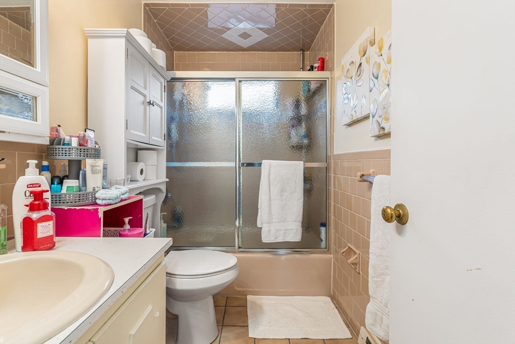 21 Victor Road Framingham, MA 01702 - Photo 23 of 33