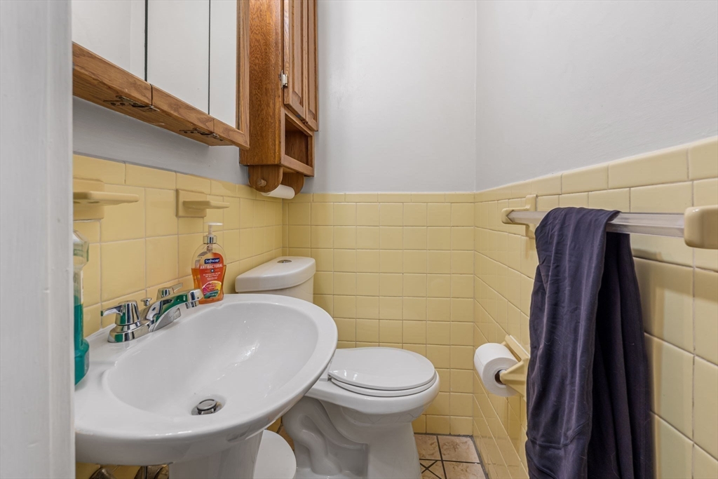 21 Victor Road Framingham, MA 01702 - Photo 24 of 33