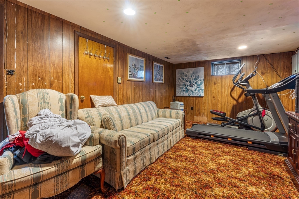 21 Victor Road Framingham, MA 01702 - Photo 25 of 33