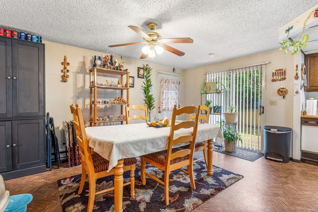 21 Victor Road Framingham, MA 01702 - Photo 4 of 33