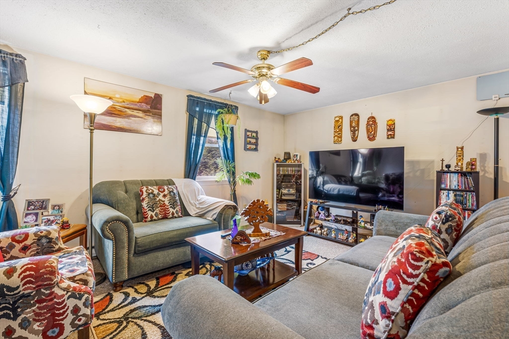 21 Victor Road Framingham, MA 01702 - Photo 8 of 33