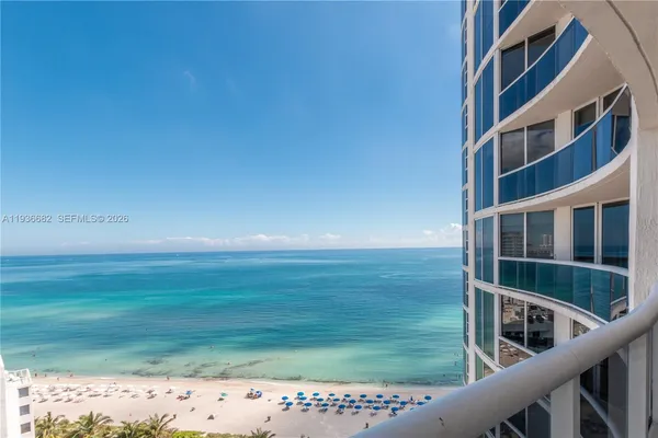 $9,500 | 17201 Collins Avenue, Unit 1807, Sunny Isles Beach, FL 33160