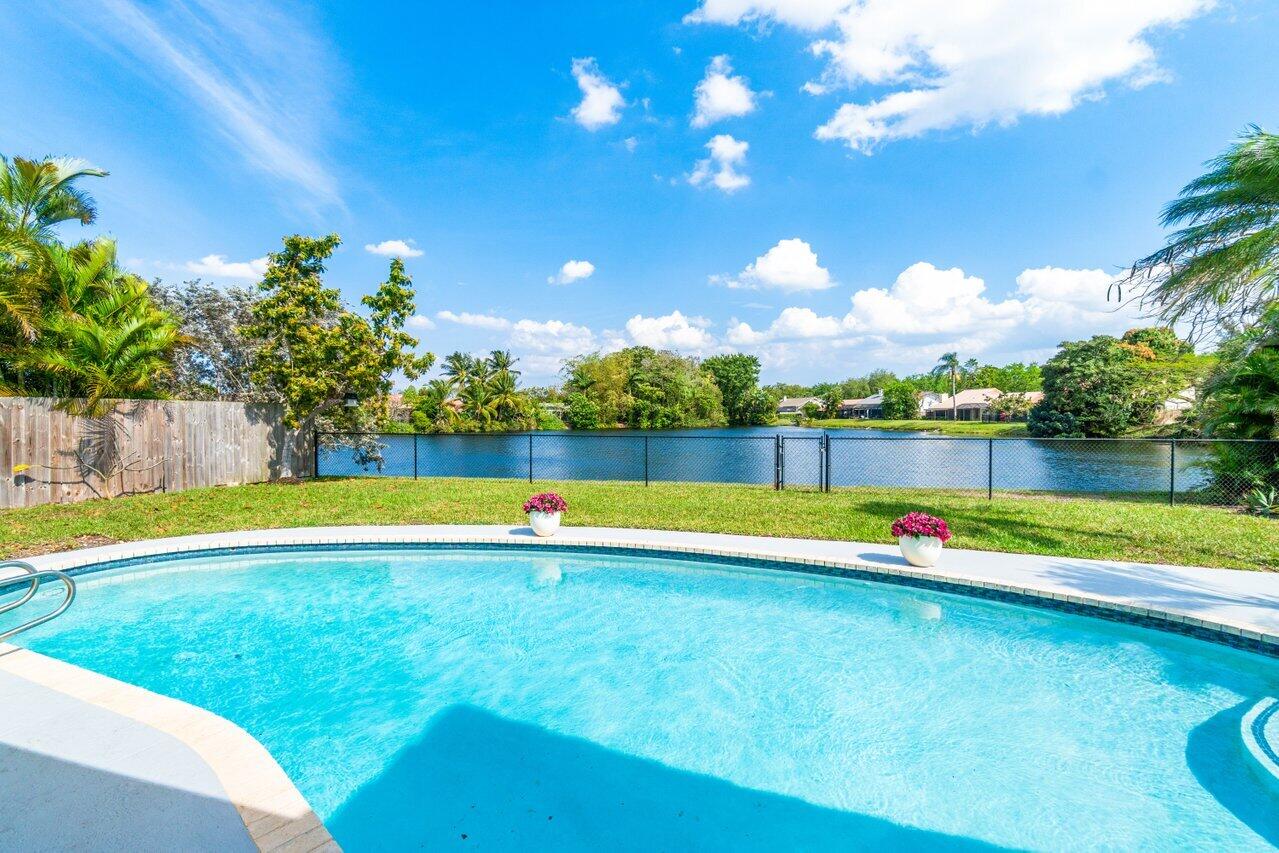 21176 Escondido Way North Boca Raton, FL 33433 - Photo 38 of 72 042-21176EscondidoWayNorth-BocaRaton-FL-