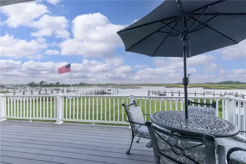 $2,250,000 | 30 Dory Court, South Kingstown, RI 02879
