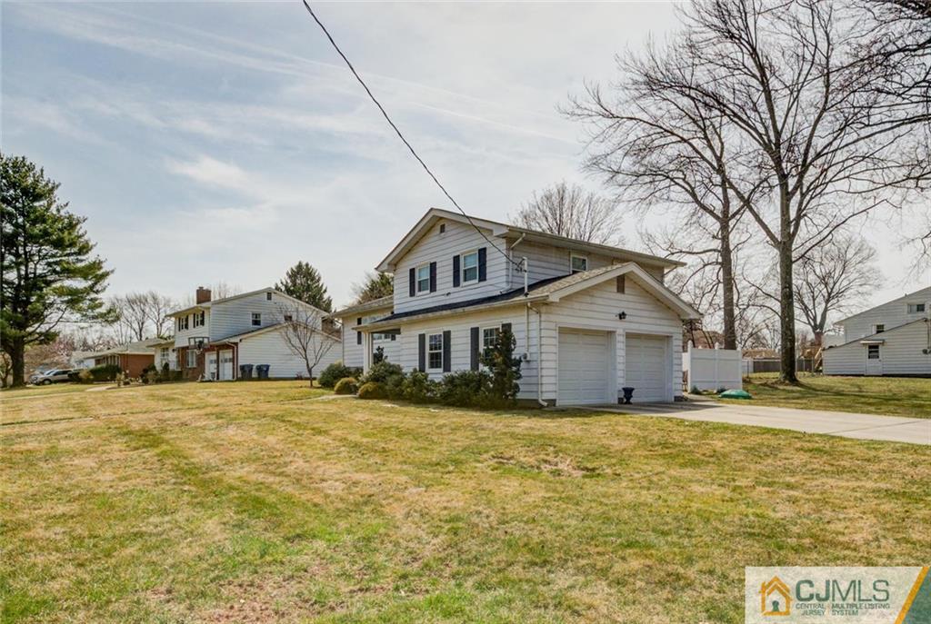 296 Dallas Road North Brunswick, NJ 08902 - Photo 2 of 6 Gallery Image 2