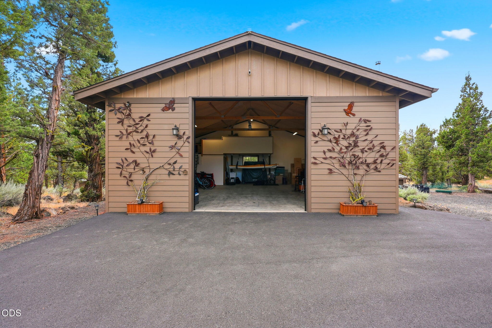 67295 Gist Road Bend, OR 97703 - Photo 38 of 57