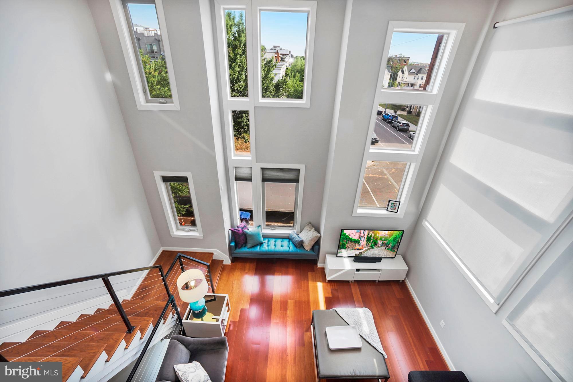 241 R Street Northeast, Unit B Washington, DC 20002 - Photo 3 of 31 Second Story View