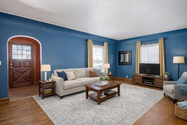 $299,900 | 1827 North Alvin Street, Appleton, WI 54911