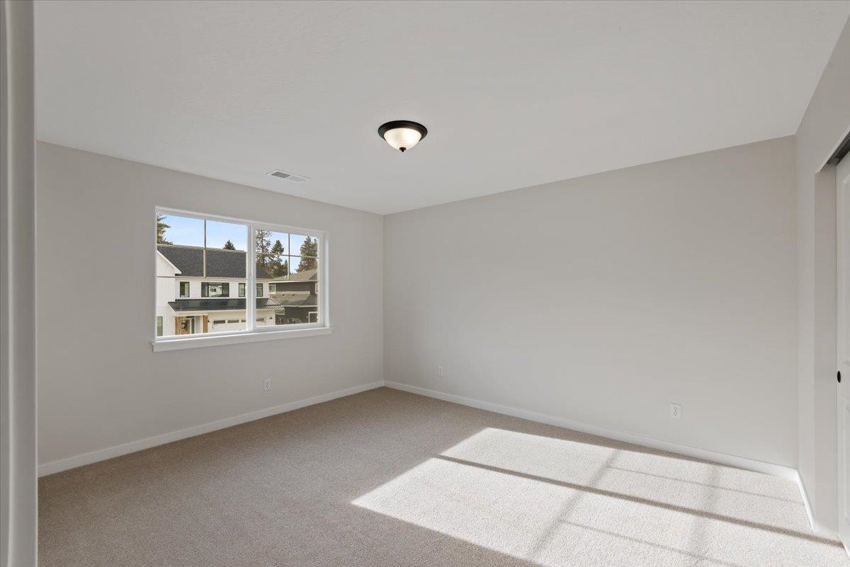 2115 East 33rd Avenue Spokane, WA 99203 - Photo 23 of 30