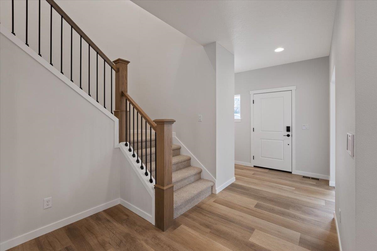 2115 East 33rd Avenue Spokane, WA 99203 - Photo 3 of 30