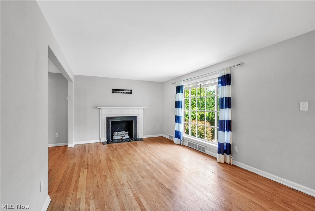 1130 Haselton Road Cleveland Heights, OH 44121 - Photo 13 of 26