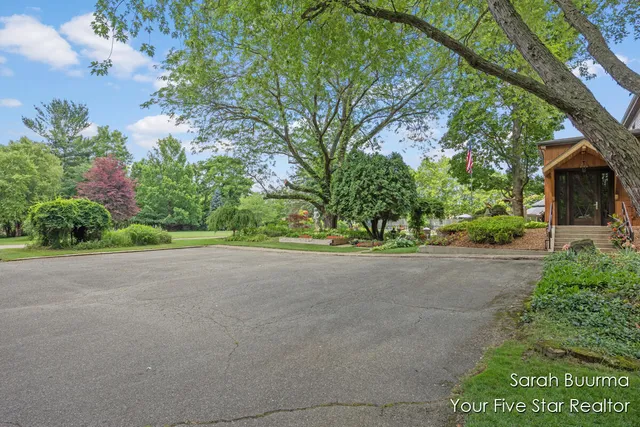 $999,950 | 8201 Cherry Valley Avenue Southeast, Caledonia, MI 49316